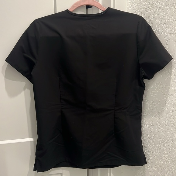 Scrubs Women's Black Catarina™ - One-Pocket Scrub Top - S / Black - Picture 4 of 6